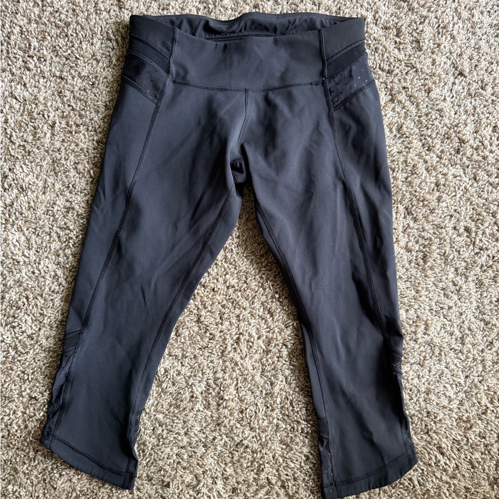 Lululemon Just Breathe Crop Mesh Leggings Polkadot mesh Black Size 6